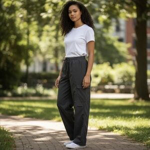 Viral Old Navy High-Waisted StretchTech Wide-Leg Cargo Pants - Dark Gray. Size S